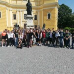 Nagyvárad - Püspöki Palota és Székesegyház - csoportkép